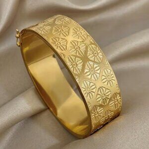 Elegant Vintage Engraved Wide Cuff Stainless Steel 18k Gold Plated Bracelet